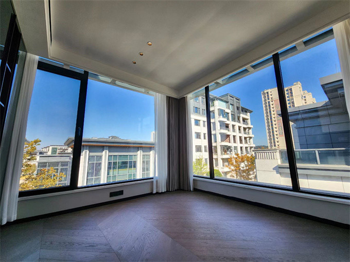 Aluminum Alloy Double Glazed Casement Windows Customized For Soundproofing