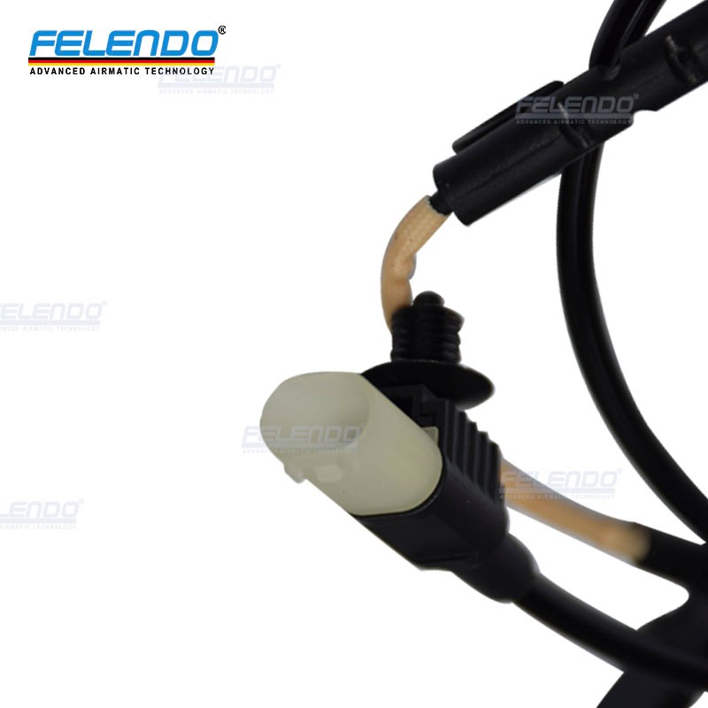 Land Rover Brake Pads Wear Sensor OE SOE000025 For LAND ROVER 4.4