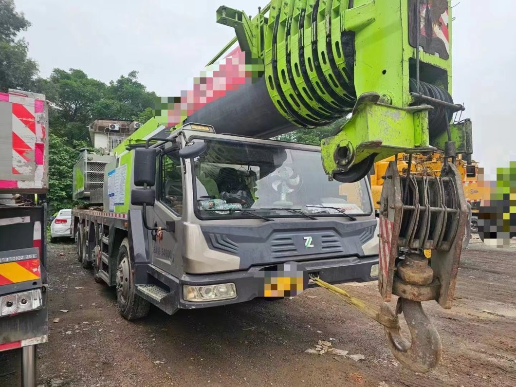 Zoomlion 110-Ton Mobile Crane, Large Lifting Equipment in 18 Years
