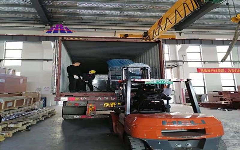 SS SSS PP Spunbonded Meltblown Non Woven Making Machine 2400mm 3200mm