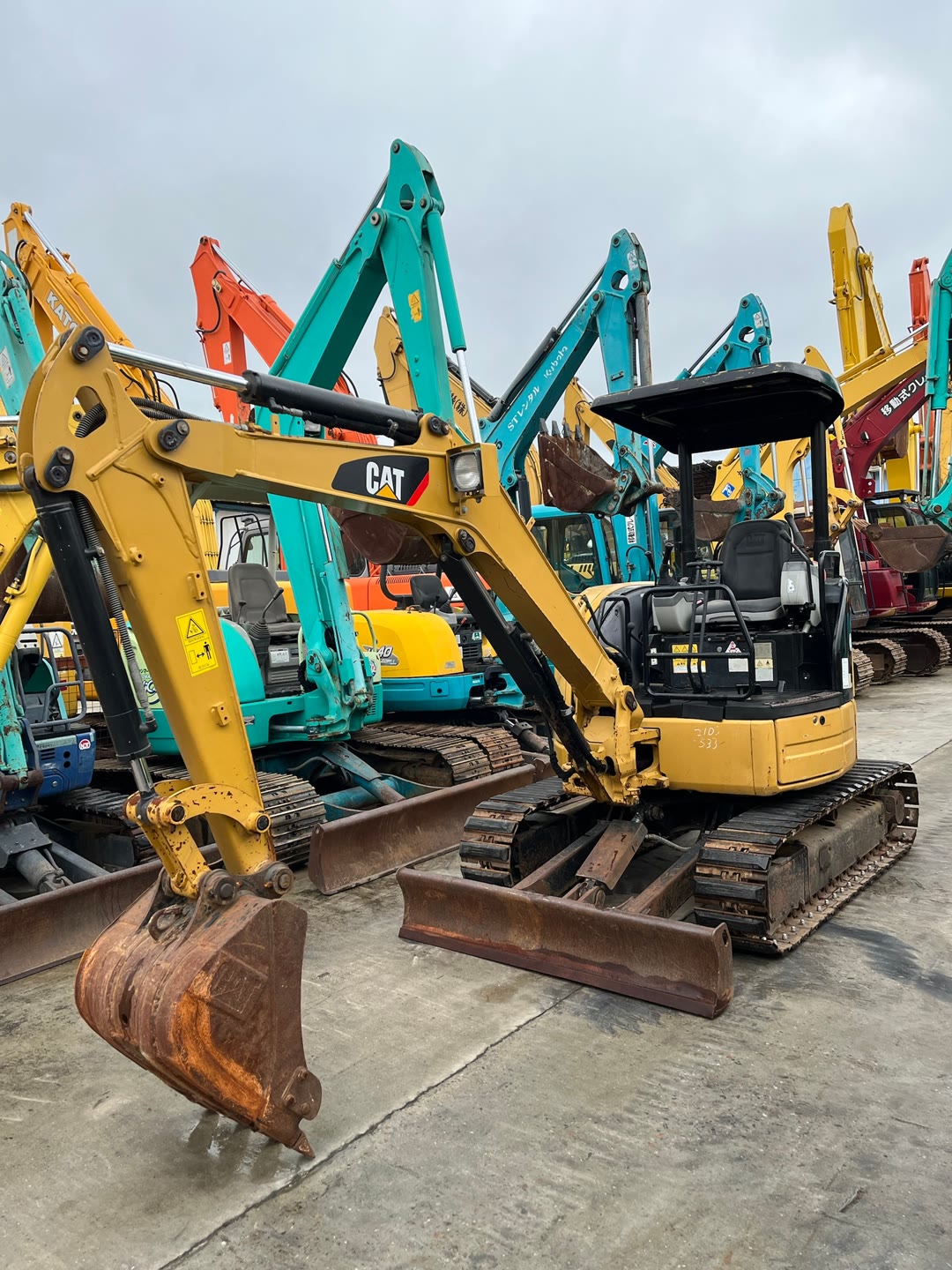 Used Cat 303cr Mini Excavator 3Ton Used Caterpillar Cat 303cr 303.5 Mini Excavator Kubota Komatsu used Mini excavator