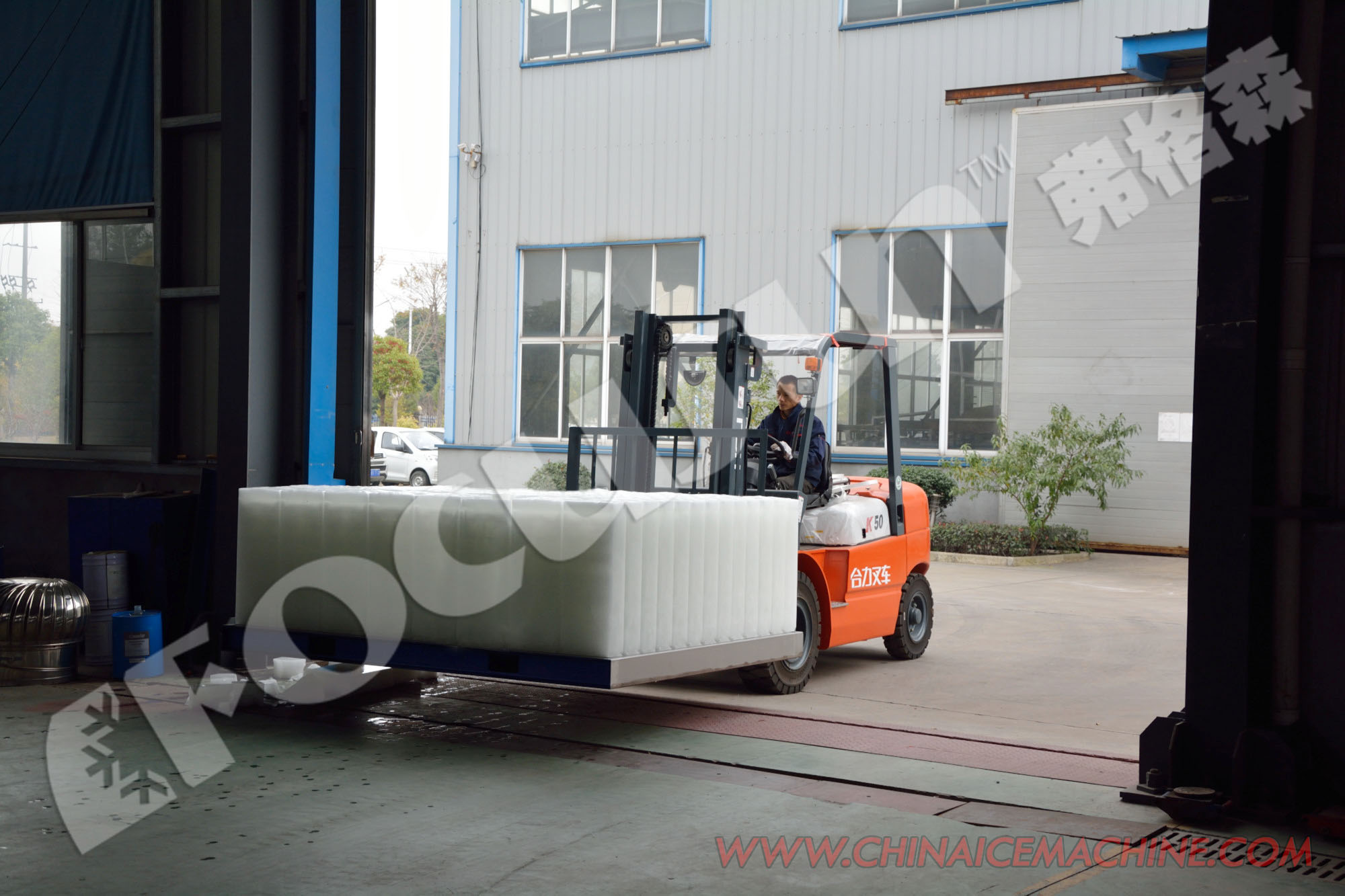 Blue NIZA Paint 90KW Industrial Block Ice Maker Machine CE Certificate