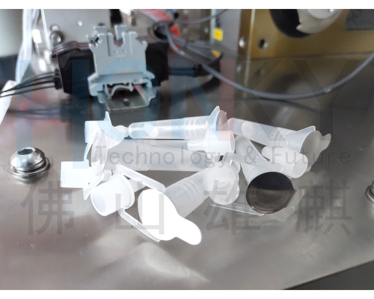 60Pcs/Min Full Automatic PCR Tube Filling And Foil Sealing Machine With Ceramic Piston Pump For Bio Reagent Filling
