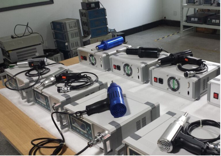 Portable Ultrasonic High Frequency Welding Machine Intermittent Working Type
