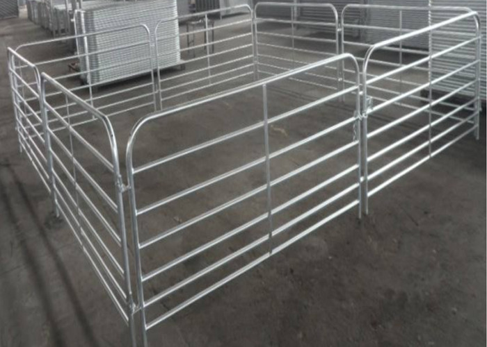 OEM Pre - Galvanized Cattle Yard Fence Panels , Metal Farm Fence Panels