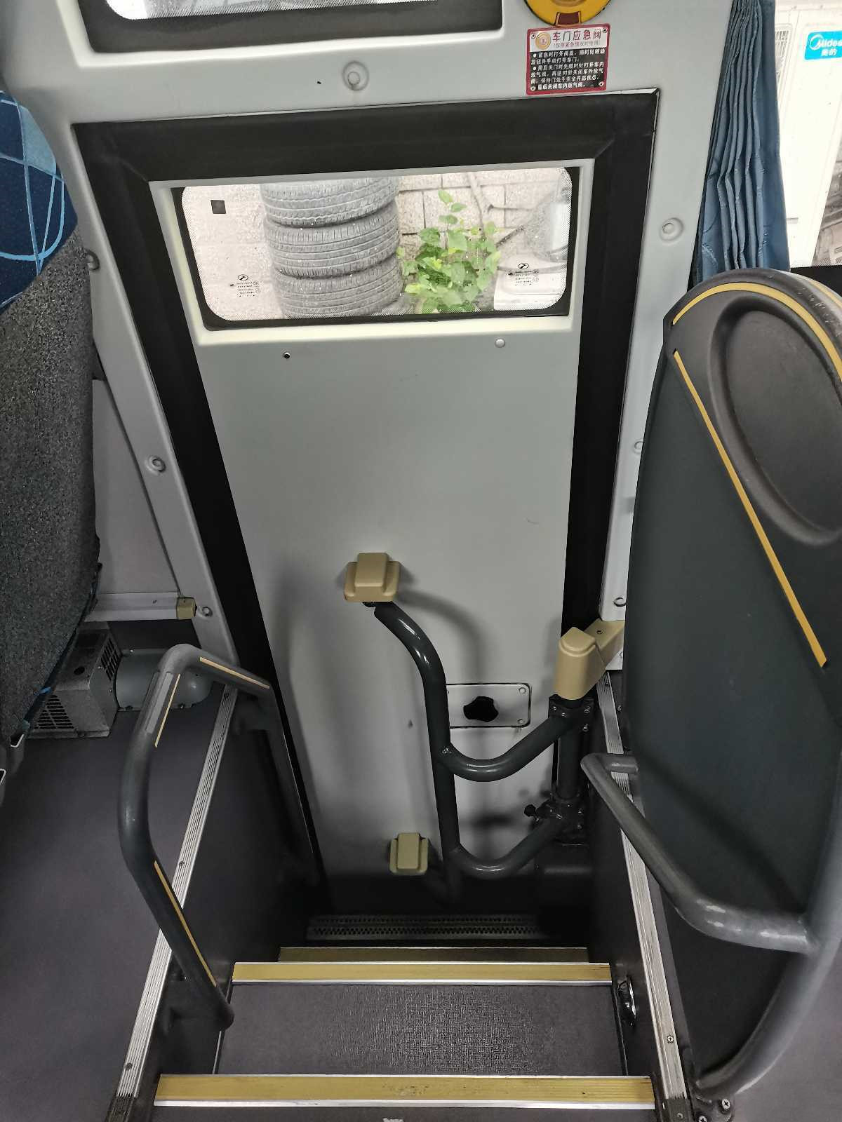 Luxury Buses Kinglong Brand Goods Autocar Cheap Price Yutong XMQ6112 Mini Bus Coach In China