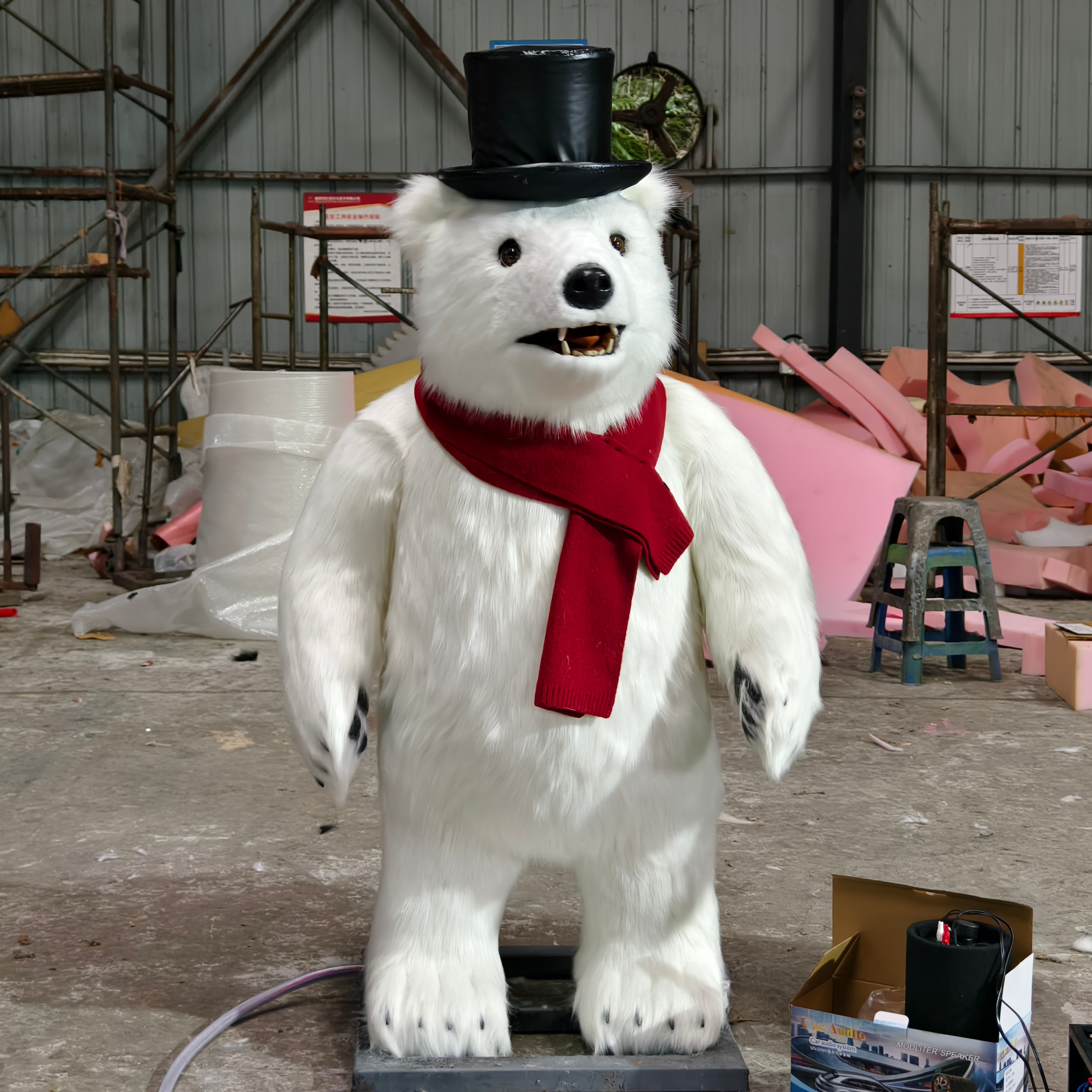Theme Park Animatronic Christmas Decoration Singing Cartoon Polar Bear Model