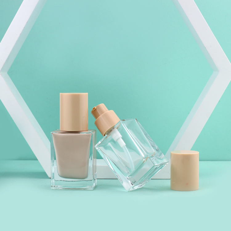 Luxury Small Square 30ml Foundation Bottle Screen Printing With Metal Screw Cap