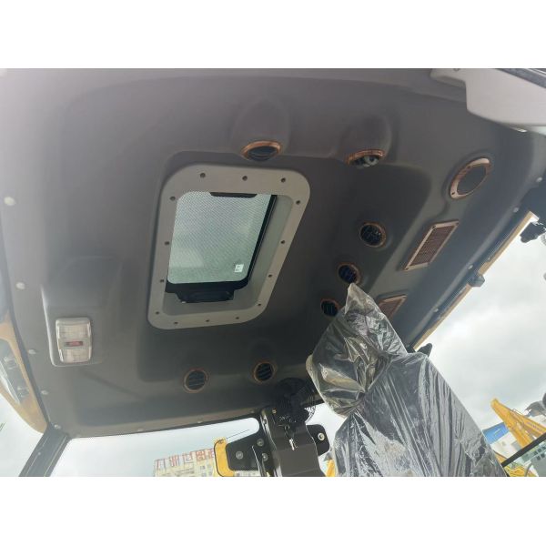 Brand new Caterpillar 420F backhoe loader excavator with openable bucket and extendable boom