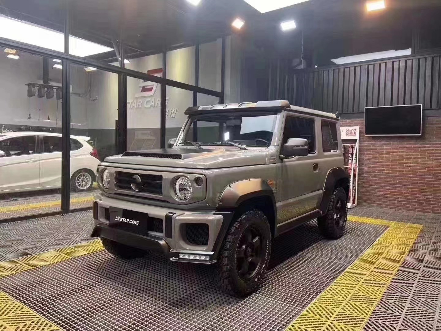 The New Product JIMNY Body Kit JIMNY Upgraded LB Style Front and Rear Bumper Wide Bodyki