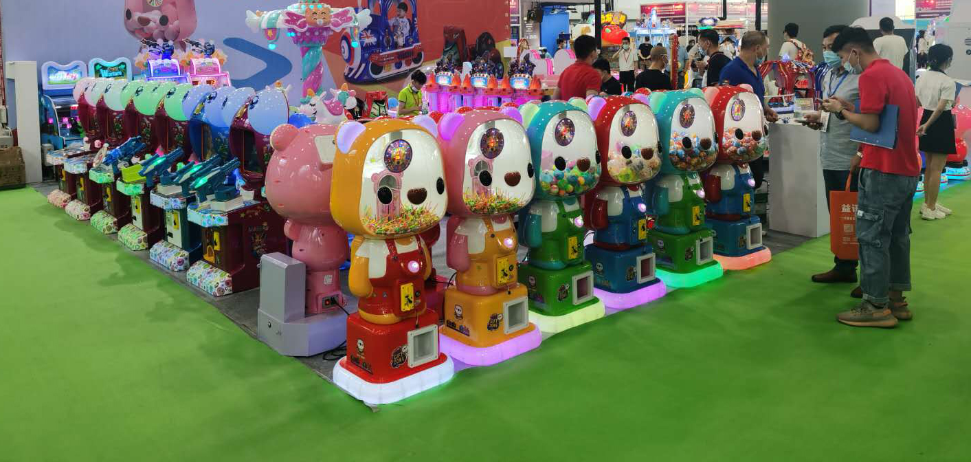 2022 arcade coin operated cute bear capsule lollipop toy vending machine for indoor game zone