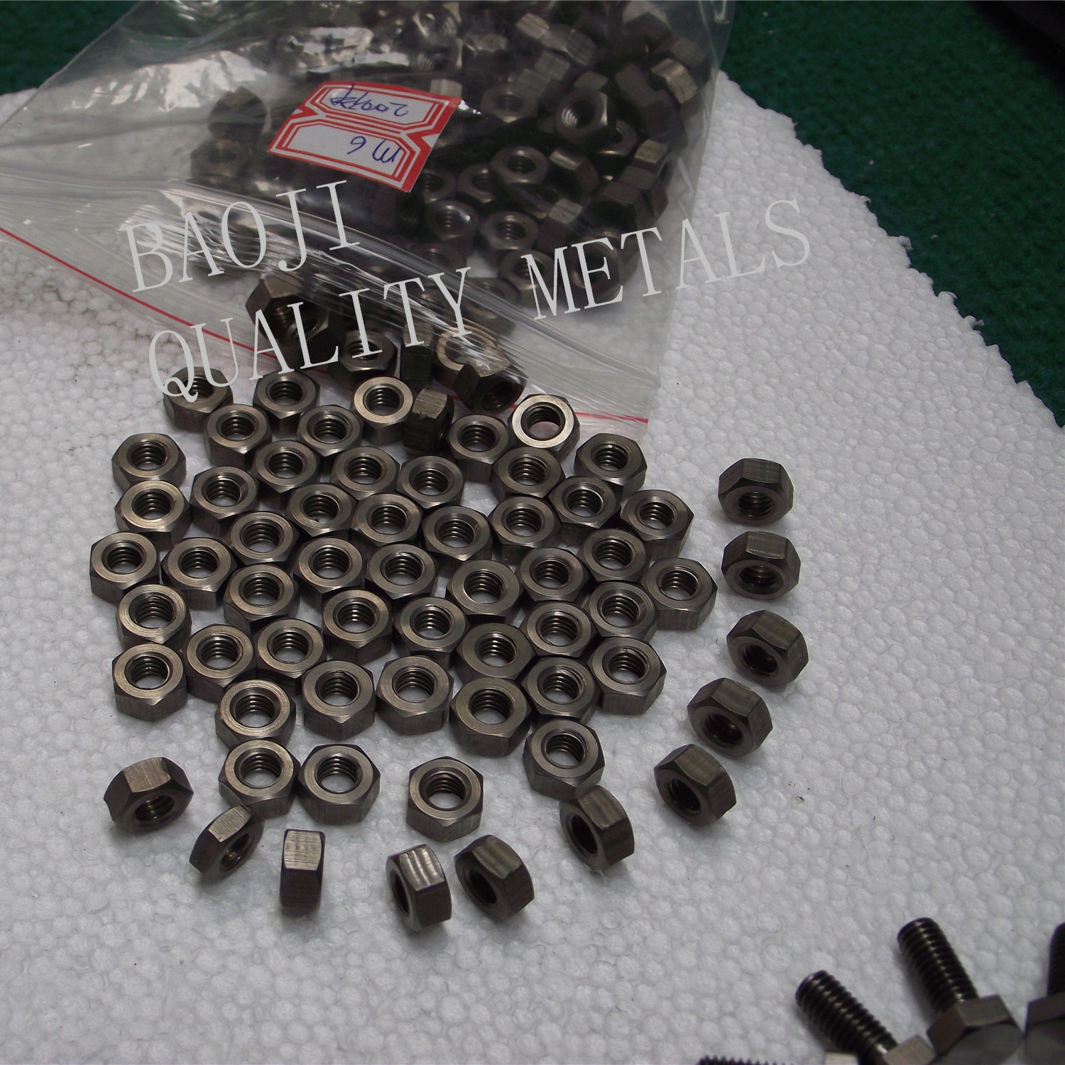 DIN933 M2 Titanium Screws Gr1 Gr2 Alloy Material For Telecommunications