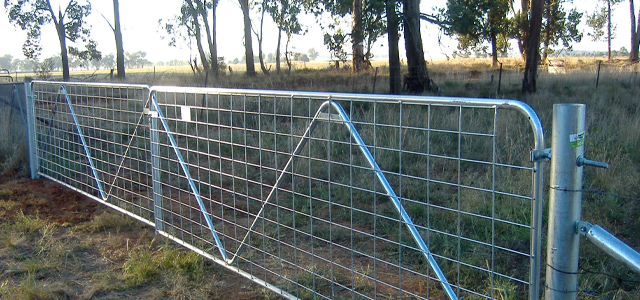 corral and horse panels 5ft height x 12ft length