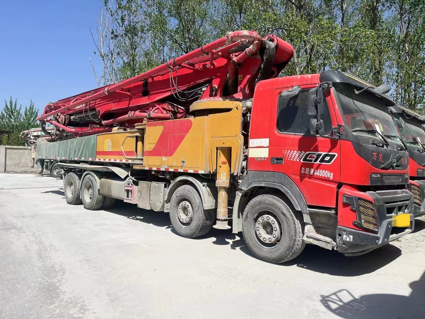 Compact Design 56M Concrete Boom Pump on Volvo Chassis Wide Reach and Maximum Cloth Depth of 61M