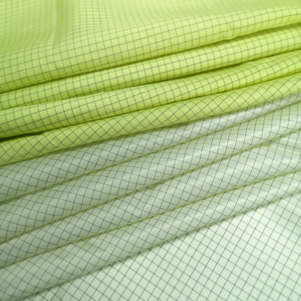 98% Polyester 2% Carbon Fiber ESD 5MM Grid Fabric For Cleanroom Garment