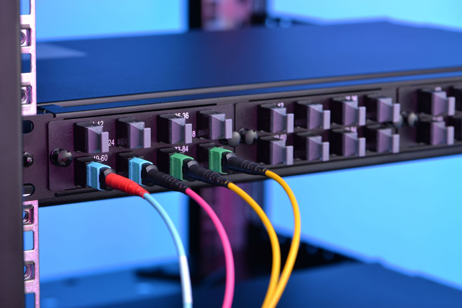 High Density Fiber Optic Patch Cord OM3 OM4 8 12 24F G657A1 MPO MTP
