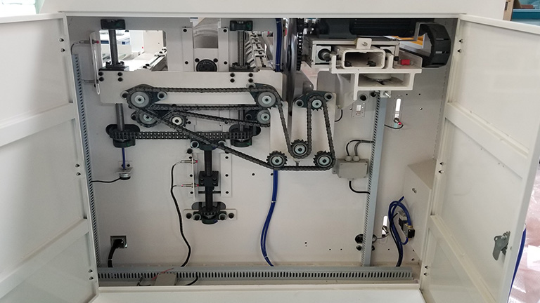 Fully Automatic CNC Cutting And Slitting Cutter For Air Cushion Bubble Film Pearl Cotton EVA Foam Roll Sheet