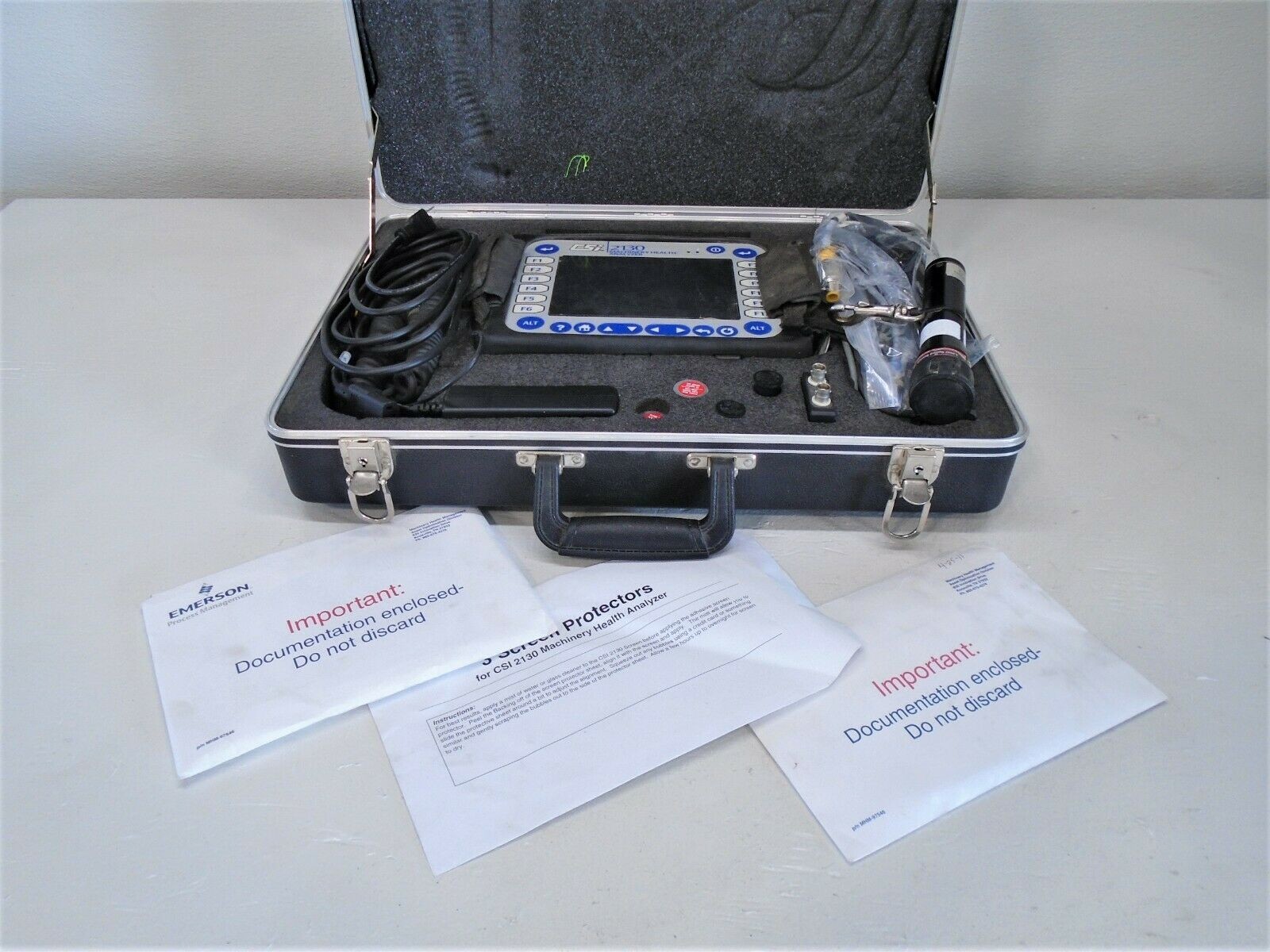 IIADP02R DISPLAY PANEL ANNUNCIATOR OIS 100% New Original HMI Touch Screen