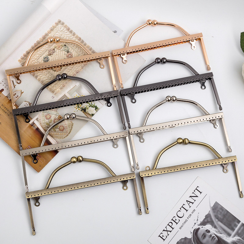 20.5*7.5cm Simple Ball Closure Purse Clutch Frame With Chain Loops