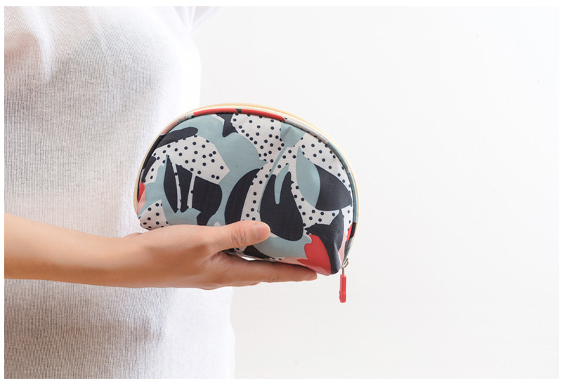 Flower Pattern Half Moon Shape Practical Wash Makeup Bag