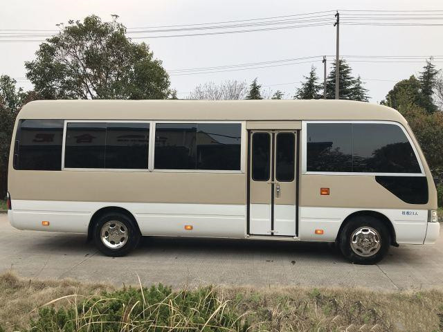Second-hand Toyota Coaster Bus 3TR Gasoline Bus Used 23 Seats Mini Buses in 2013 Year Use