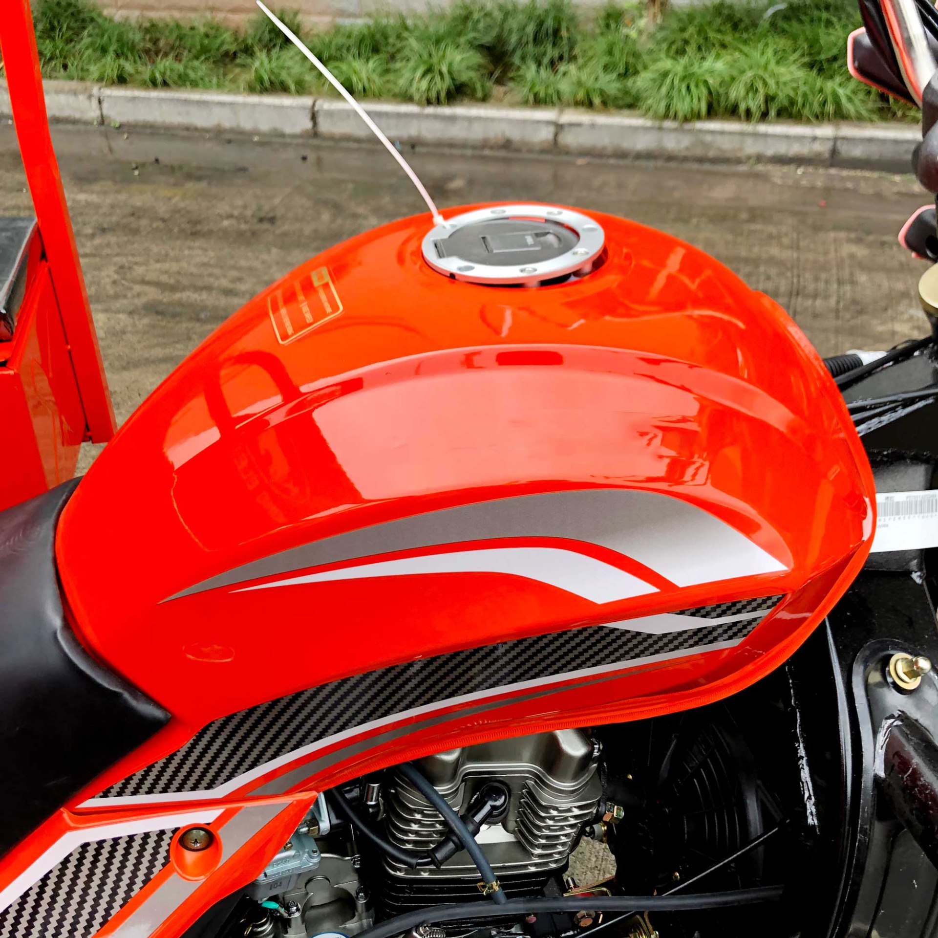 DAYANG 3 Wheel Motorcycle with Orange Body and Lifan 250CC 300CC Ultra-Cooled Engine