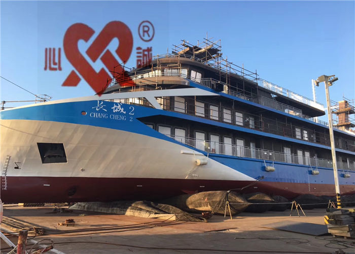 Movable Marine Boat Lift Air Bags Customized Size 8~10 Years Lifespan