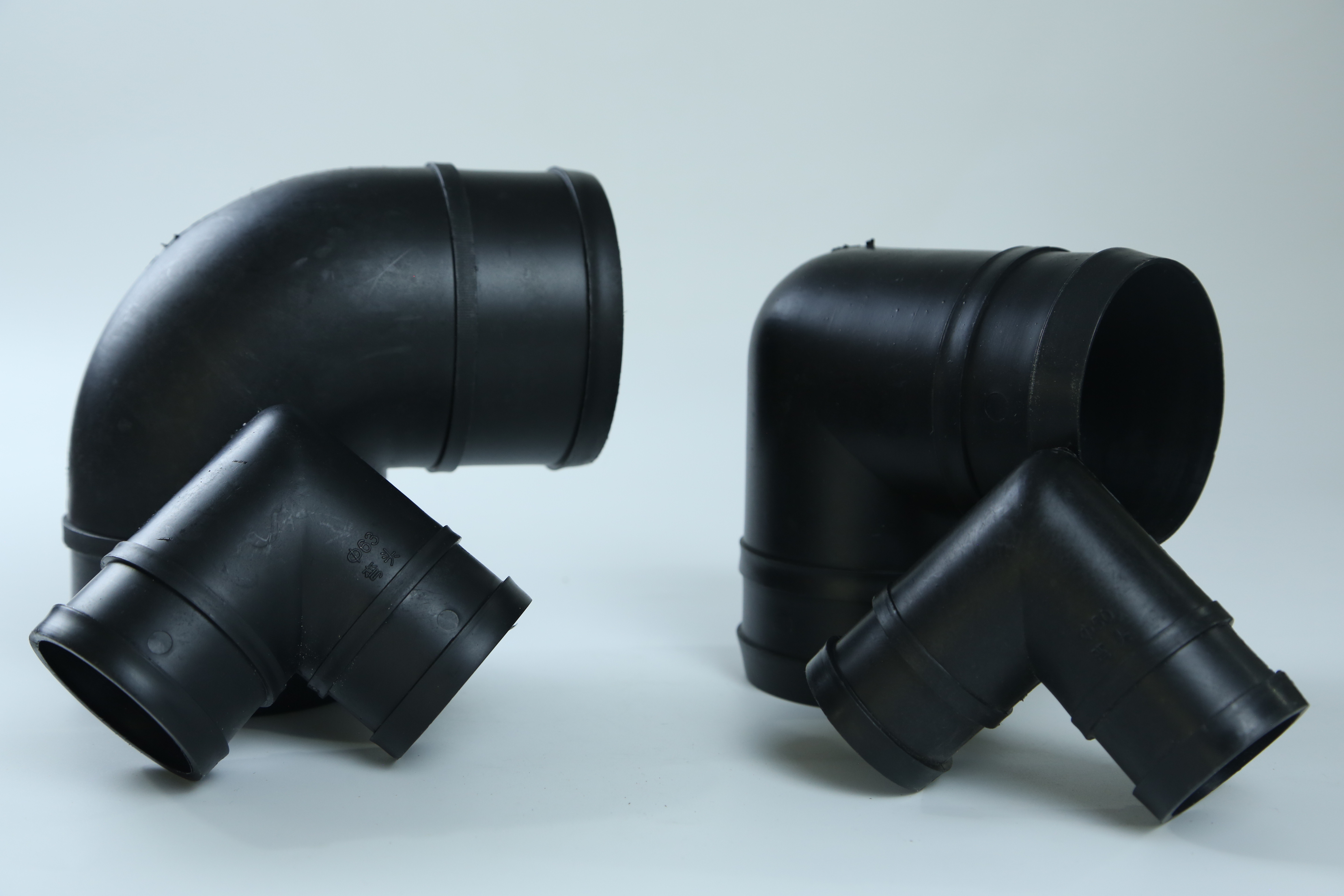 Water Pressure Resistant PE Pipe Elbow ODM Irrigation Swing Pipe Elbow