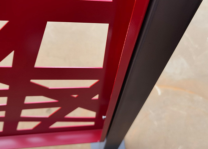 Metal Garden Ornaments GN-SP-166 Laser Cutting Red Painted Steel Screen Panel With Geometric Pattern