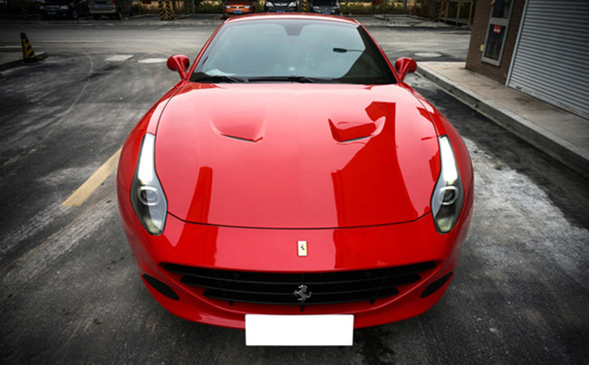 Red Chrome Car Wrap Film Slideable Bubble Free Scratch Resistant
