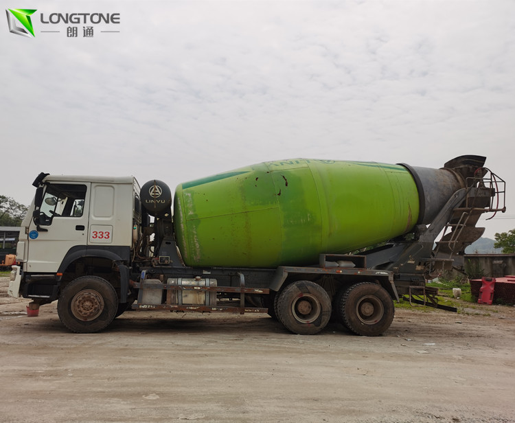 400L Oil 6X4 Truck Mounted Concrete Mixer Lorry vehicle With Pump 10 Wheel