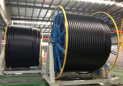 Corrosion-resistant bonded flexible composite high-pressure delivery pipe
