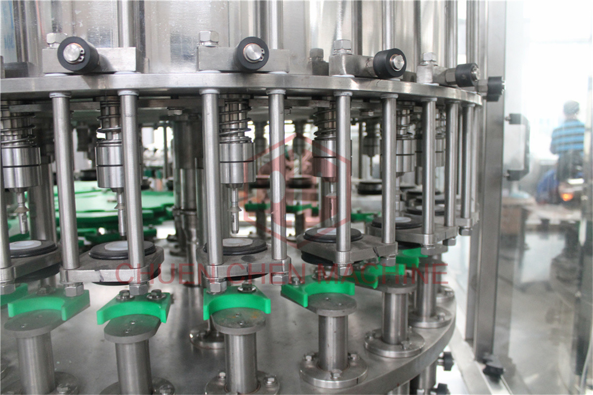Touch Screen Glass Bottle Filling Machine Automatic Rotary High Efficency