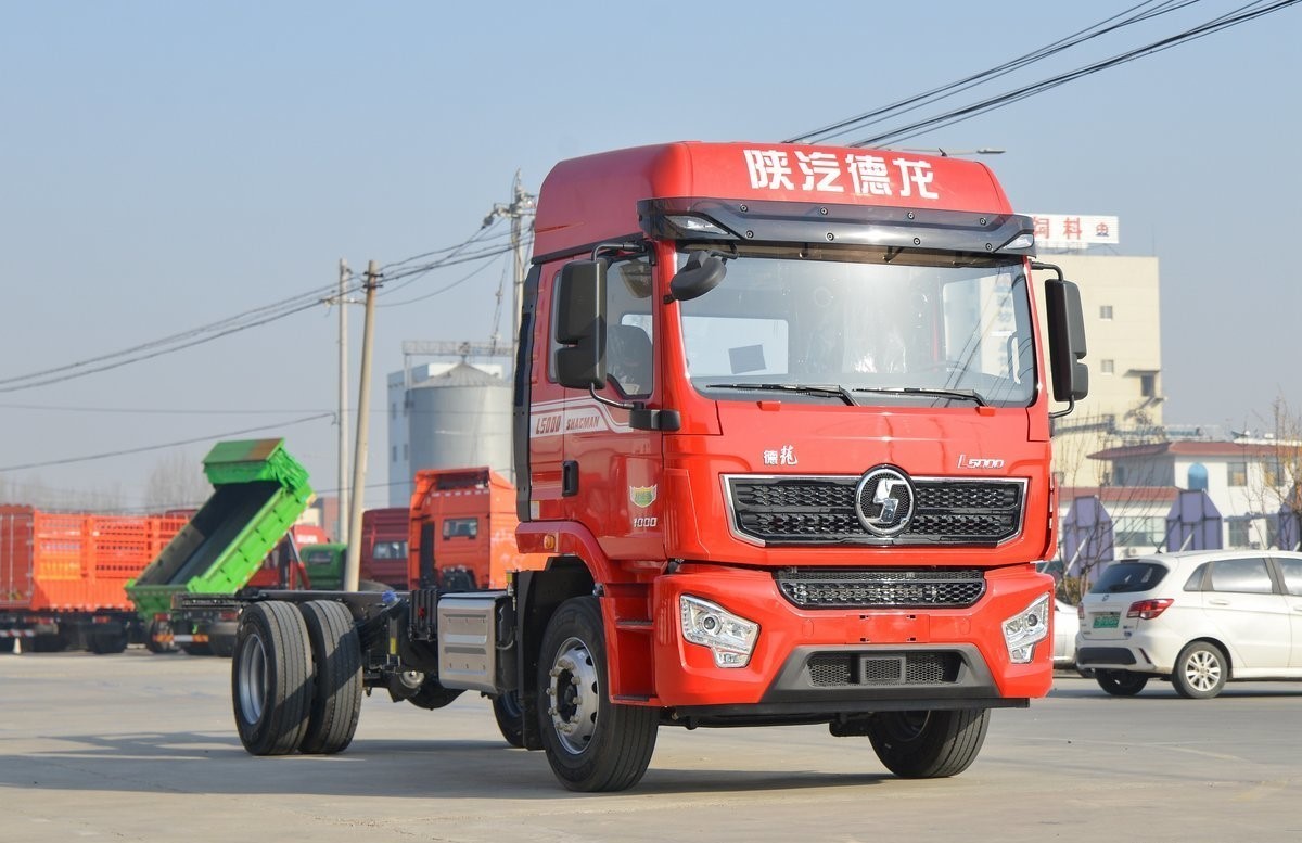 Shacman L5000 Cargo Van Truck With Super Carrying Capacity For All Types Of Cargo