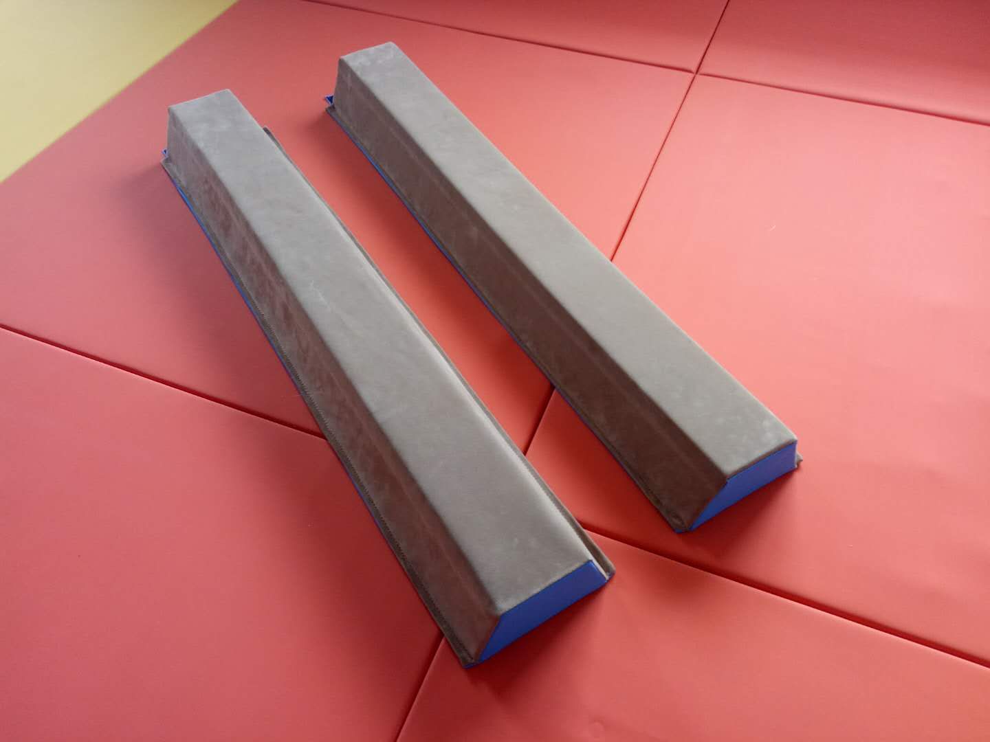 High Density Soft Foam Balance Beam for Kids Gymnastic Training Customizable and Durable