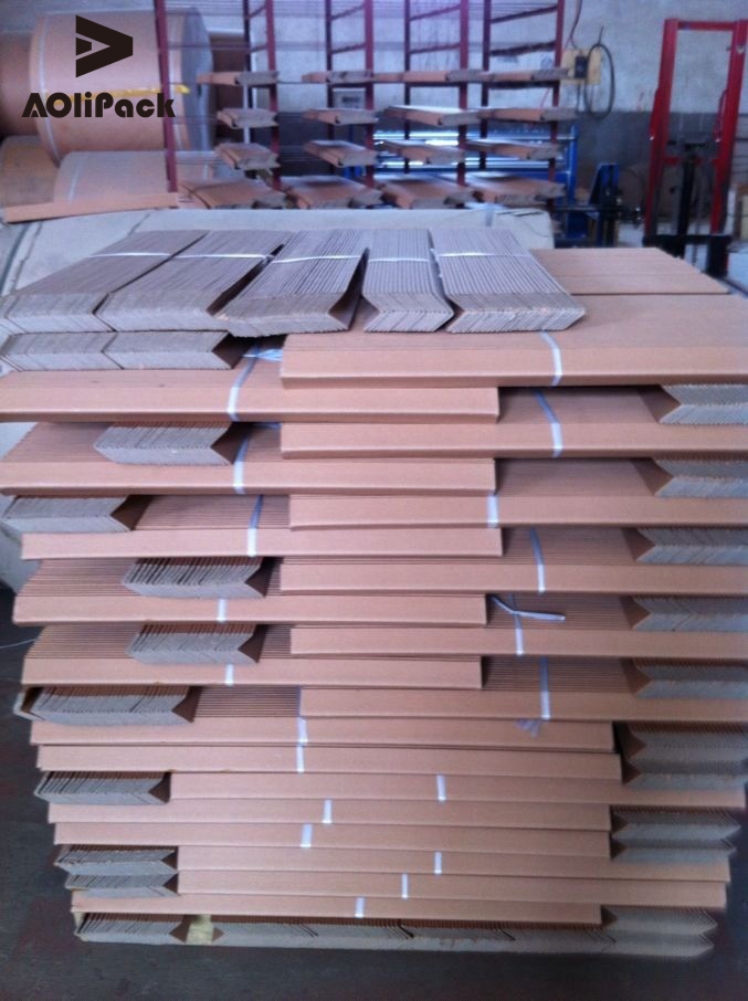 High Strength 1m Length 2.5mm Cardboard Corners For Pallets