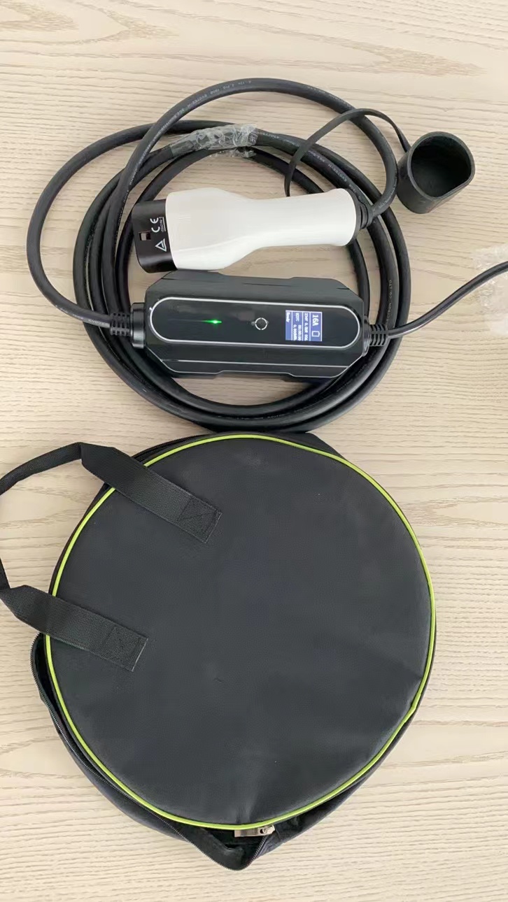 220V Type1 Mennekes EV Charger Electric Charging Stations 16A 32A