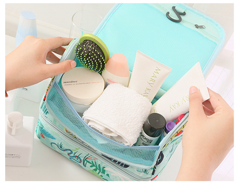 Wholesale Waterproof Hanging Portable Travel Toiletry Bag For Girls