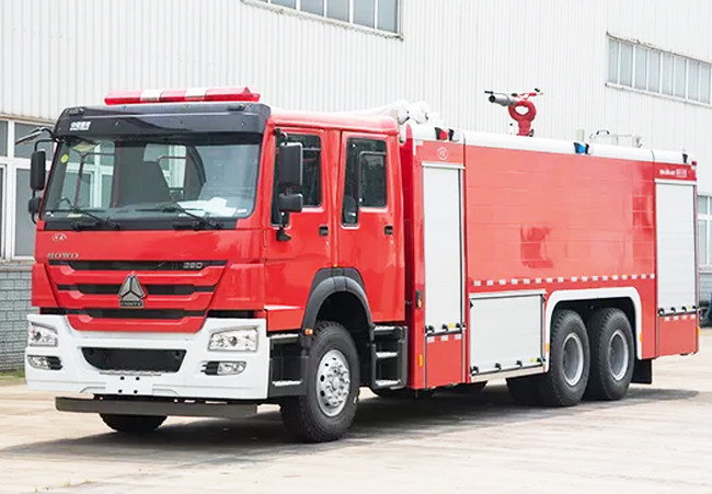 Large-Capacity Water Tank Equipped Fire Truck For Effective Firefighting Operations