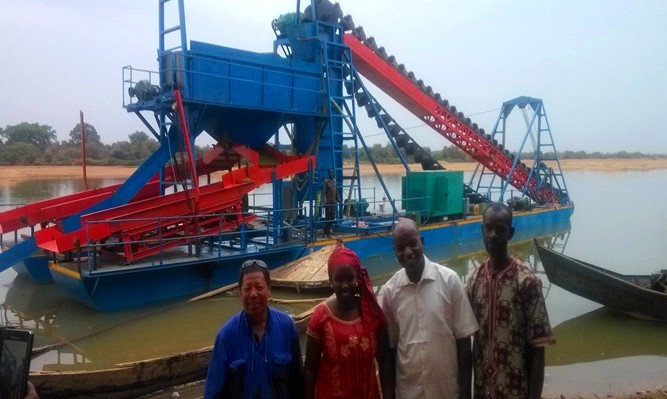 12" Gold Suction Dredger 1.8m Mining Dredger Machine