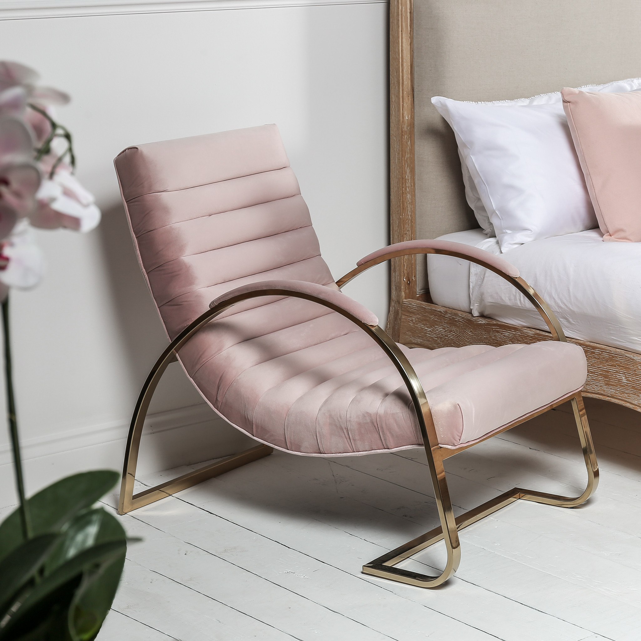 5 Star Hotel Pink Brushed Velvet Modern Single Sit Armchair Customization