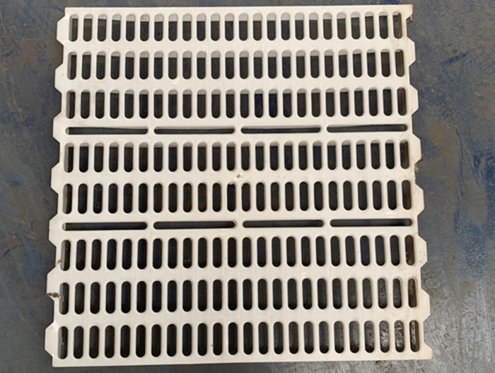 High Strength Goat Plastic Flooring , White Plastic Slatted Flooring For Sheep
