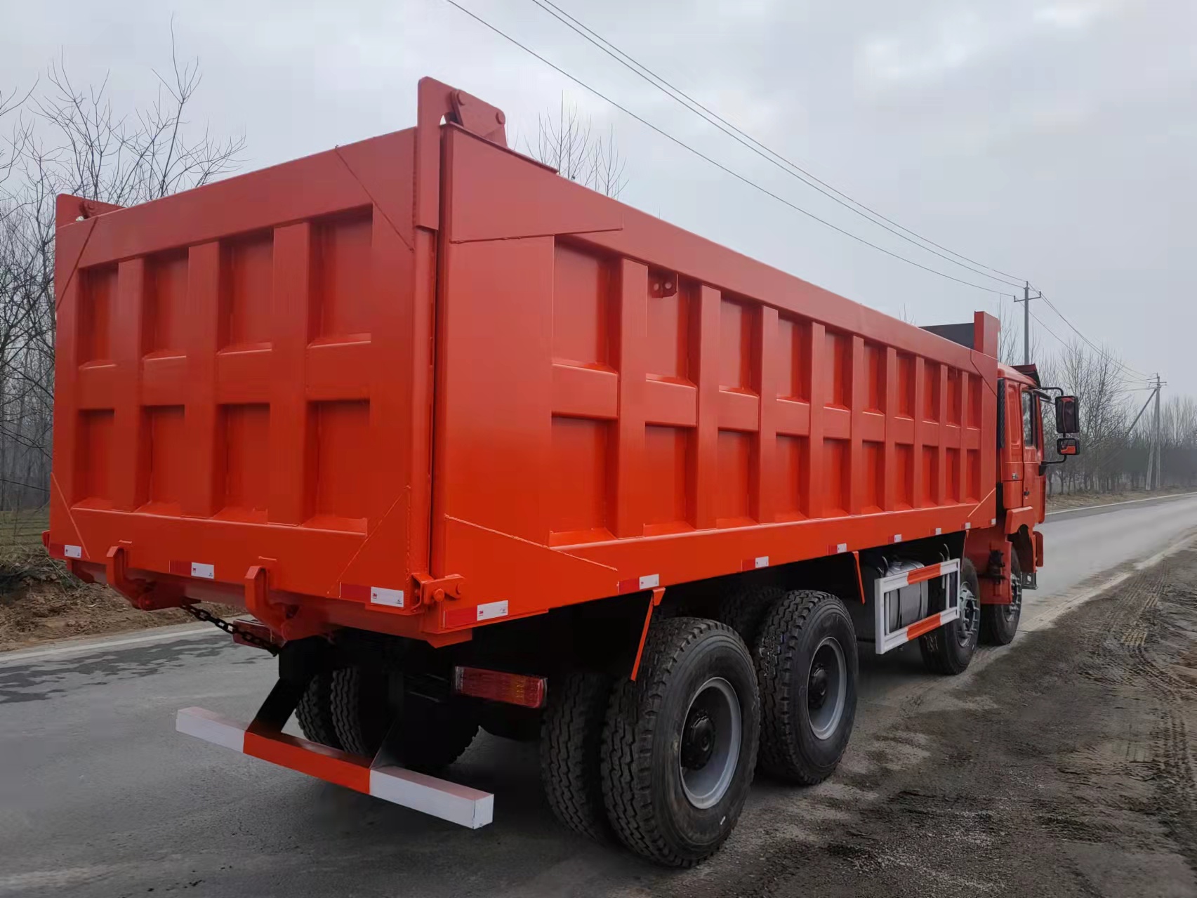 10 Forward Shift Used Shacman Howo 8*4 RHD Heavy-duty Dump Truck Tipper Truck Dumper