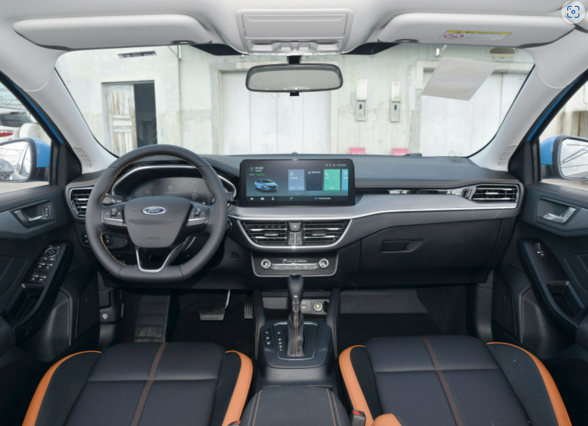 Changan Ford Focus 2022 three-compartment EcoBoost 180 automatic ST Line 4 door 5 seat sedan
