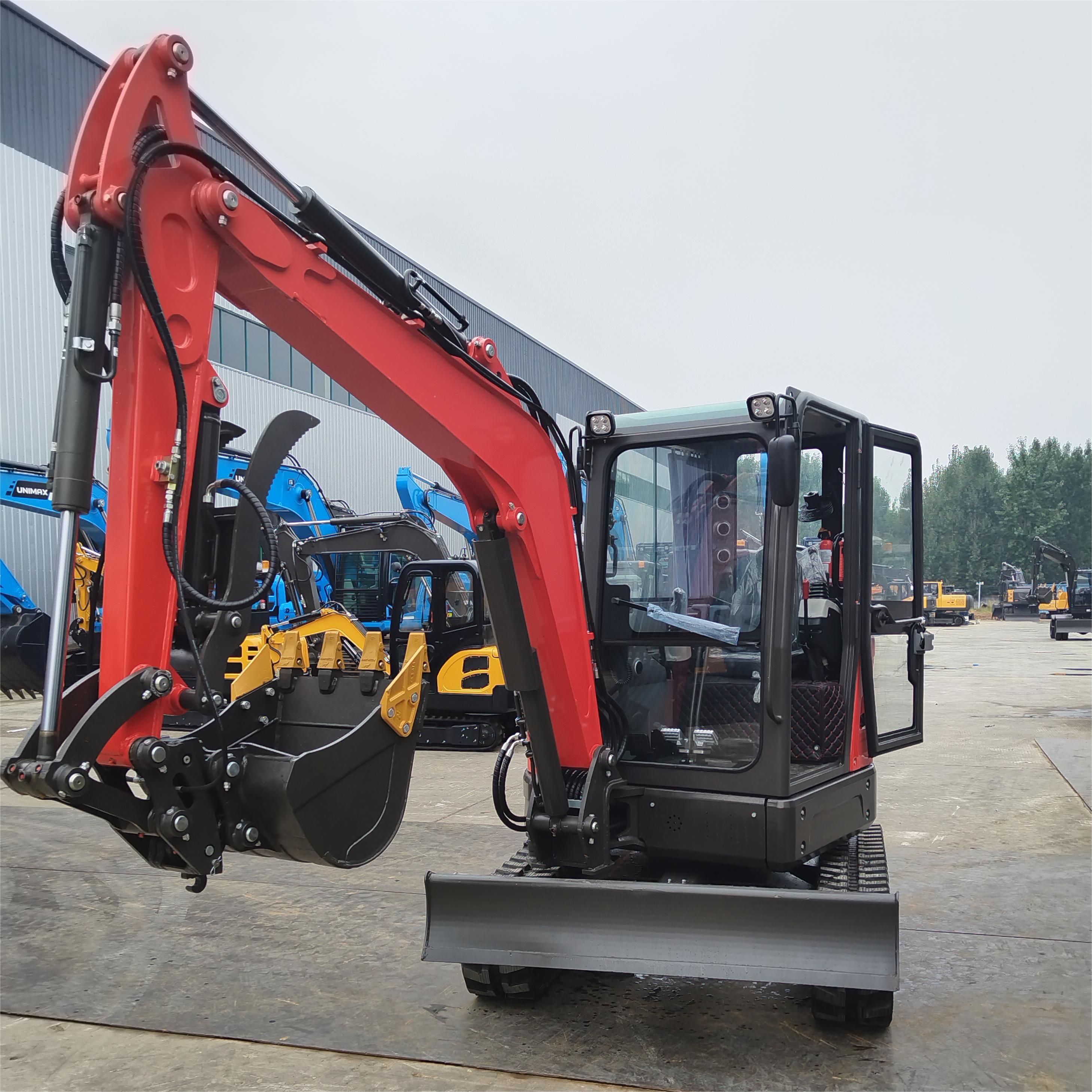 4000KG Mini Digger Excavator 300mm Wide Steel Tracks with Cabin