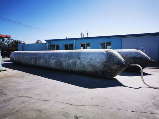 High Pressure Black Marine Rubber Airbag For Shipping Launching 2