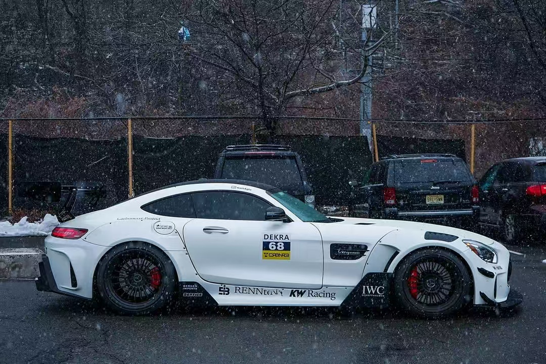 For Mercedes AMG GT Carbon Fiber Widebody Kit AMG GT Upgraded CBE Style Front Lip Diffuser Spoiler Widebody Kit