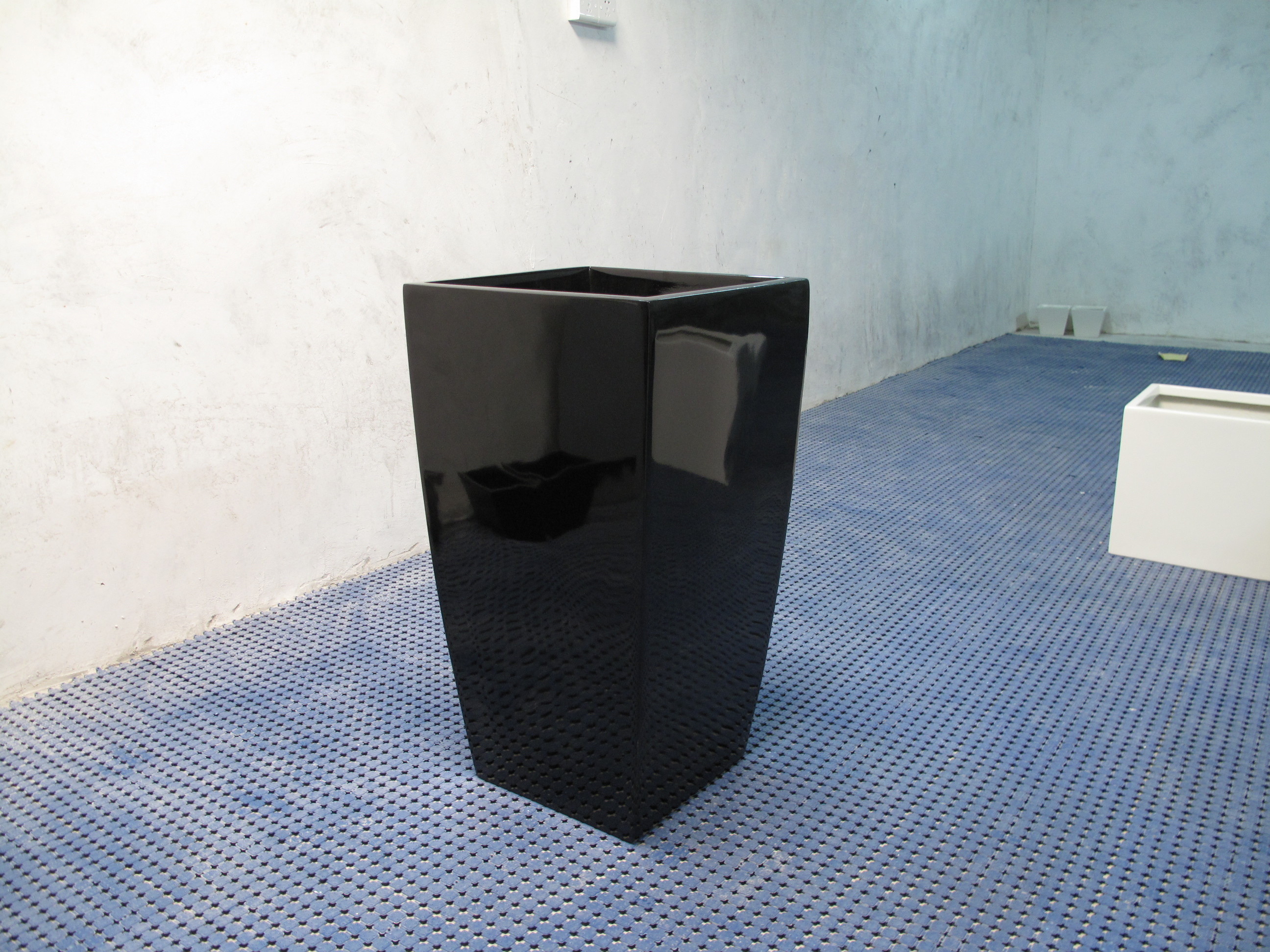 Square Fiberglass Flower Planter Pots For Indoor And Outdoor