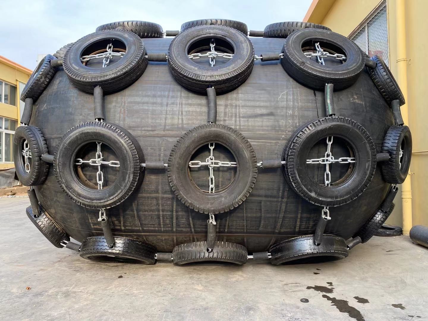 Marine Rubber Pneumatic Fenders For Ships BV Certificated Tyre Net