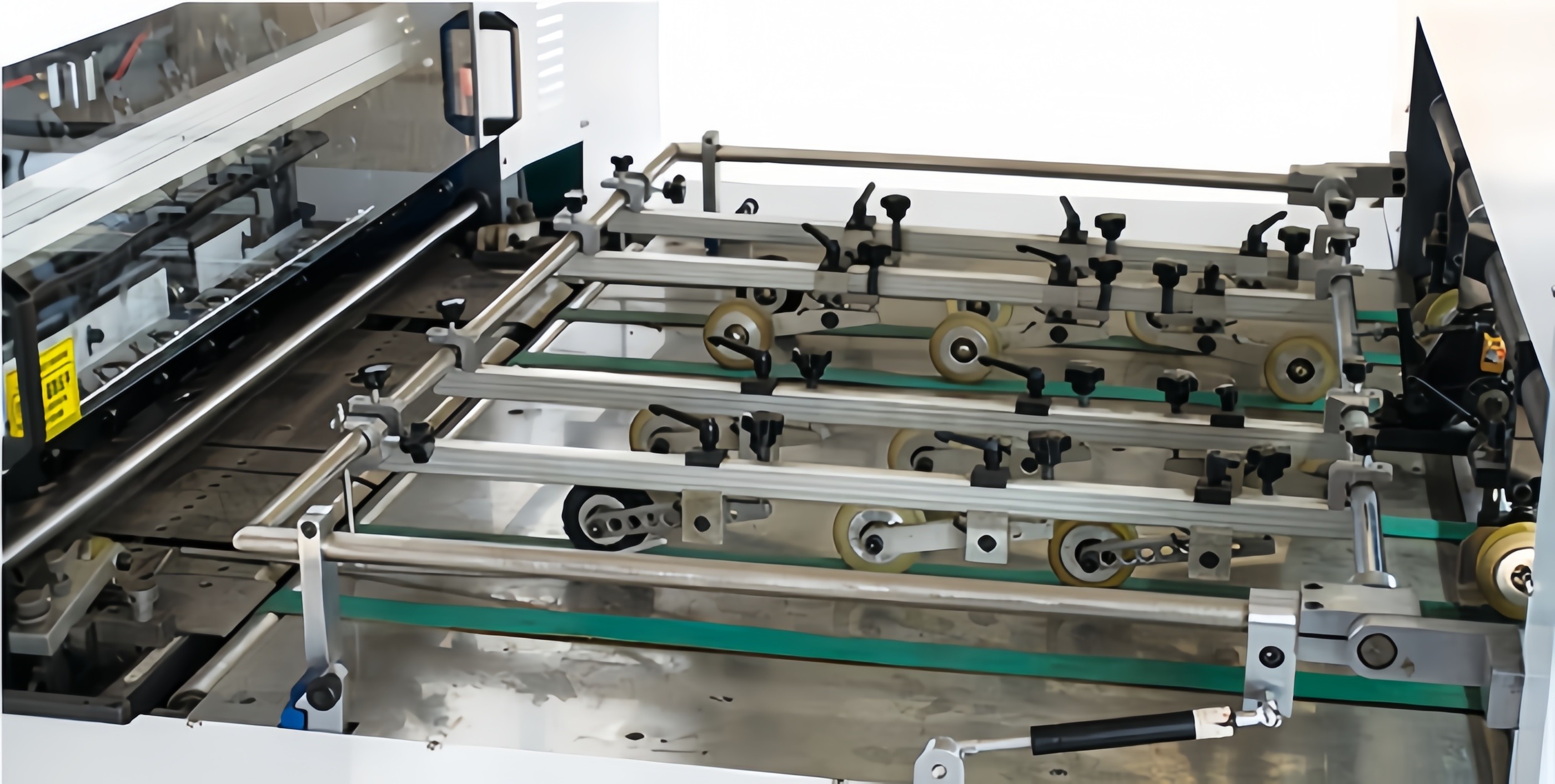 Double Unit Automatic Hot Foil Stamping Machine Hot Embossing And Die-Cutting And Stripping For Packing Paper And Puzzle